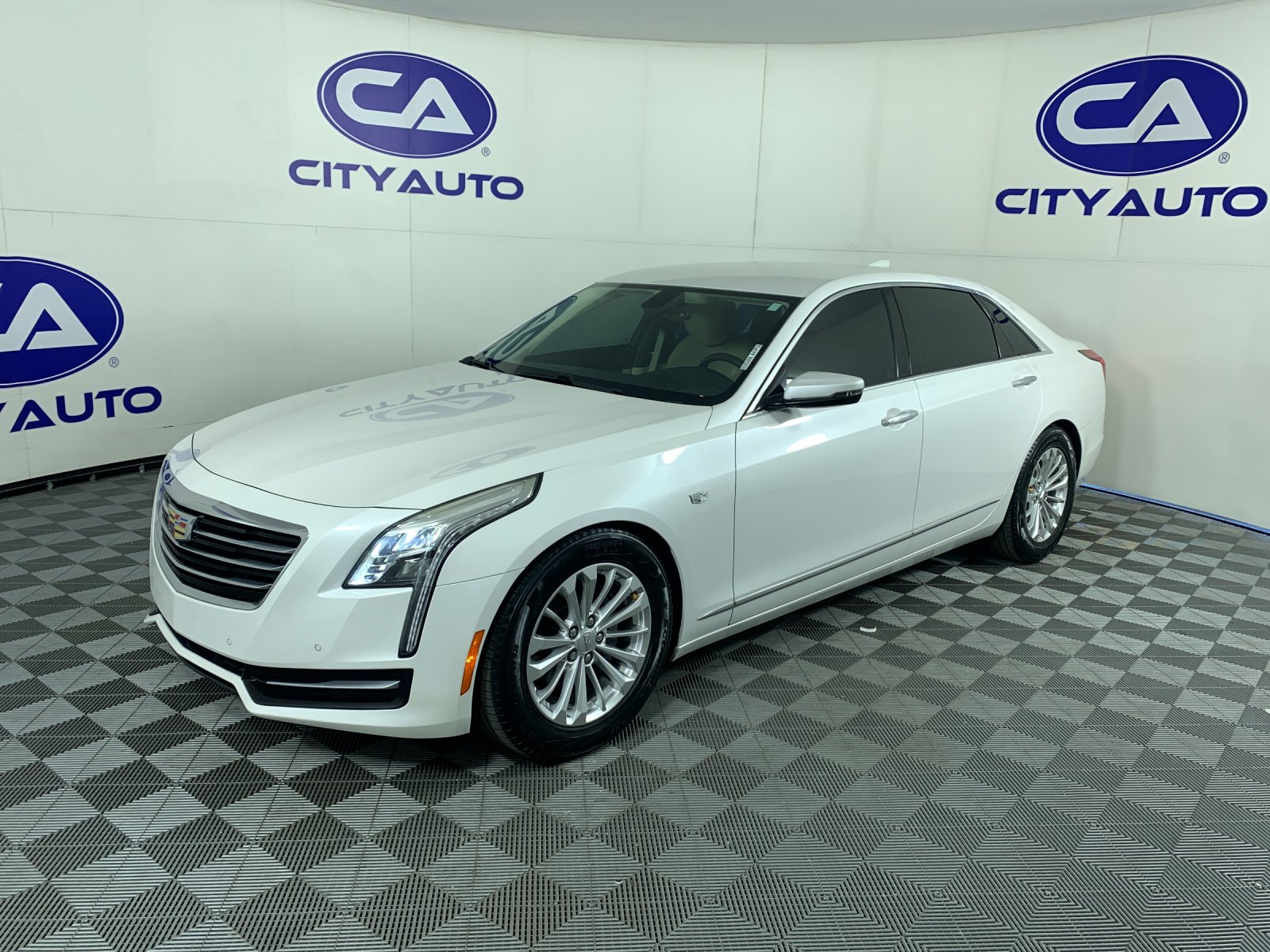 Used 2018 Cadillac CT6 2.0T RWD image 6