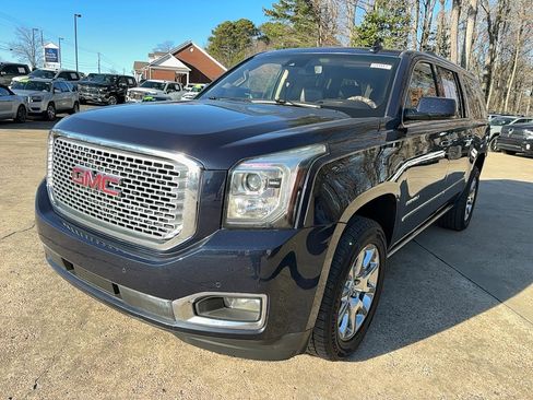 Used 2017 GMC Yukon XL Denali w/ Open Road Package image 5