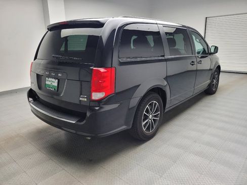 Used 2018 Dodge Grand Caravan GT FWD image 9