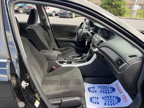 Used 2013 Honda Accord LX image 32