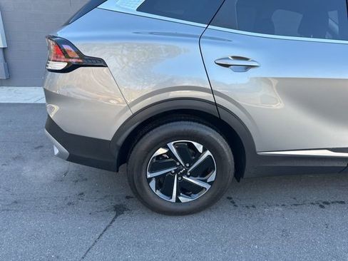 Used 2025 Kia Sportage LX image 20