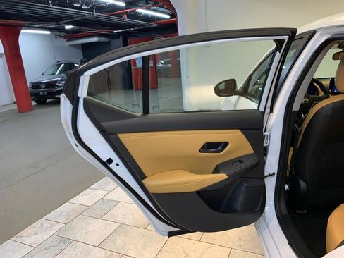 Used 2024 Nissan Sentra SV w/ SV Premium Package image 38