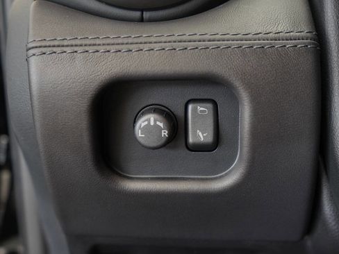 Used 2021 Nissan GT-R Premium image 51