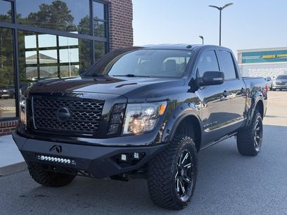 Used 2019 Nissan Titan SV w/ SV Convenience Package