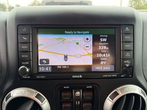 Used 2018 Jeep Wrangler Unlimited Sahara AWD/4WD image 27