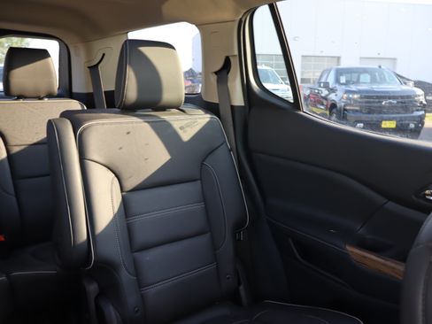 Used 2019 GMC Acadia Denali w/ Technology Package AWD/4WD image 14