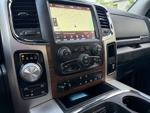 Used 2019 RAM 1500 Laramie AWD/4WD image 40