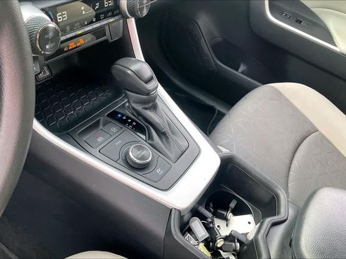 Used 2024 Toyota RAV4 XLE w/ Convenience Package AWD/4WD image 17