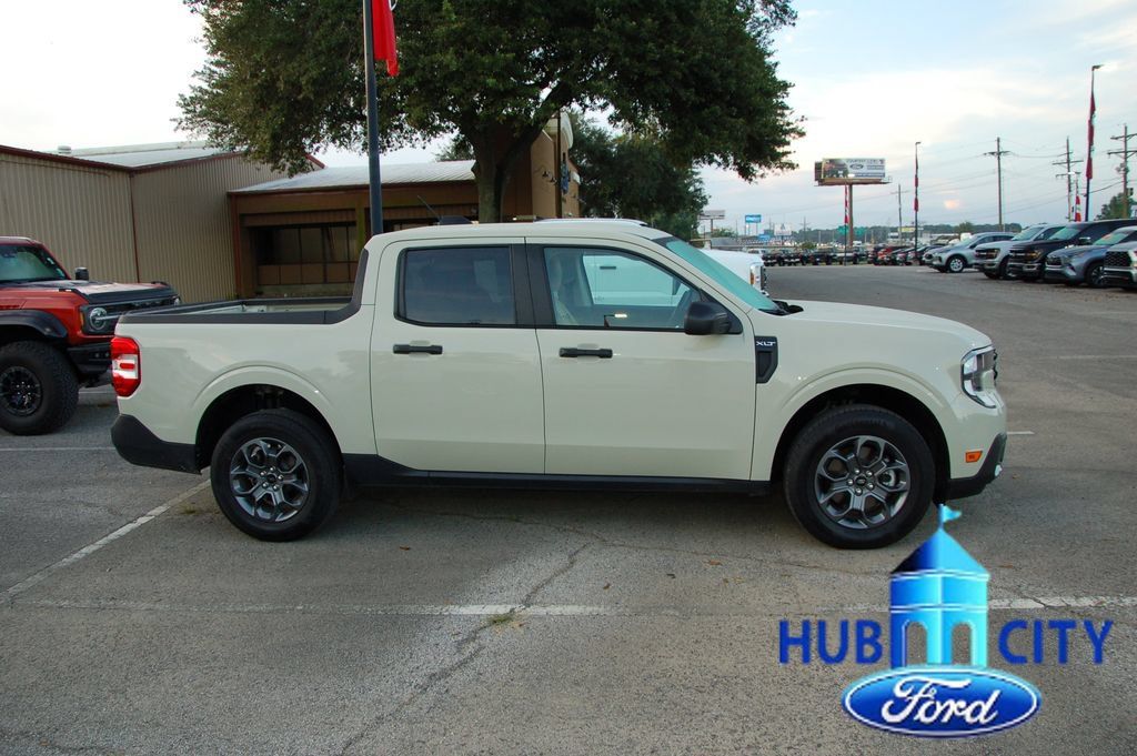 Used 2025 Ford Maverick XLT FWD image 6