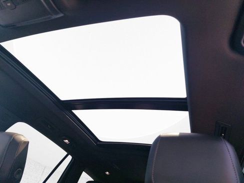 Used 2025 Cadillac XT6 Premium Luxury w/ Technology Package image 36