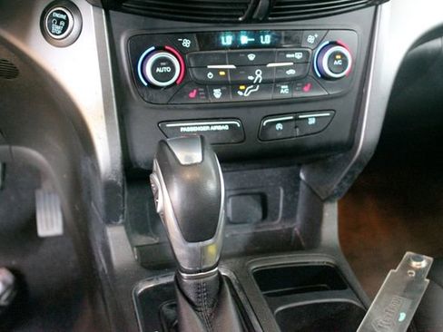 Used 2019 Ford Escape SEL AWD/4WD image 20