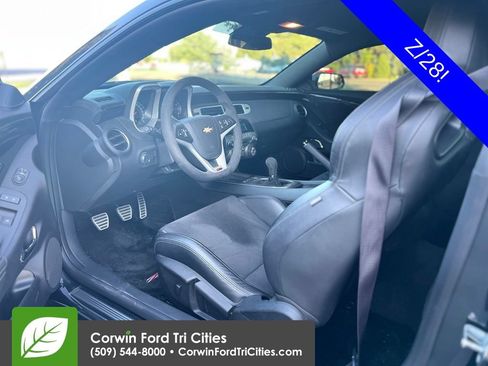Used 2015 Chevrolet Camaro Z/28 RWD image 8