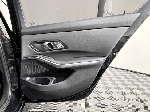 Used 2019 BMW 330i Sedan w/ Convenience Package RWD image 43