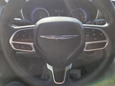 Used 2018 Chrysler Pacifica Touring Plus w/ Tire & Wheel Group image 26