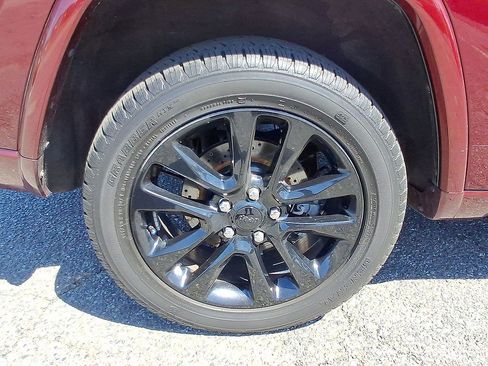 Used 2019 Jeep Grand Cherokee Altitude AWD/4WD image 33