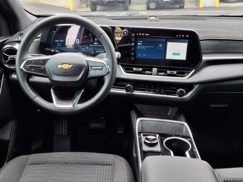 Used 2026 Chevrolet Equinox LT FWD image 14
