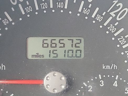 Used 2003 Volkswagen Beetle GLS FWD image 14