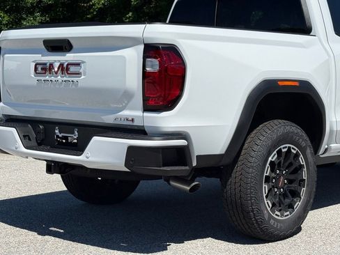 New 2026 GMC Canyon AT4 w/ Technology Plus Package AWD/4WD image 15