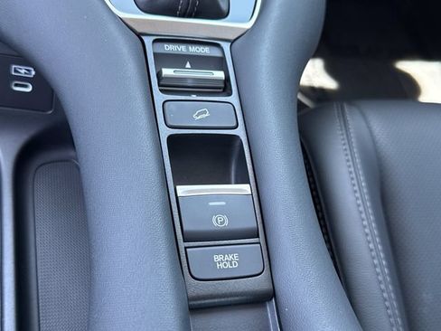 Used 2026 Honda HR-V EX-L image 31
