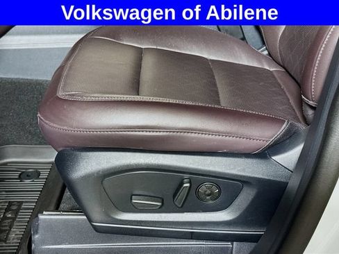 Used 2026 Ford Explorer Platinum RWD image 17