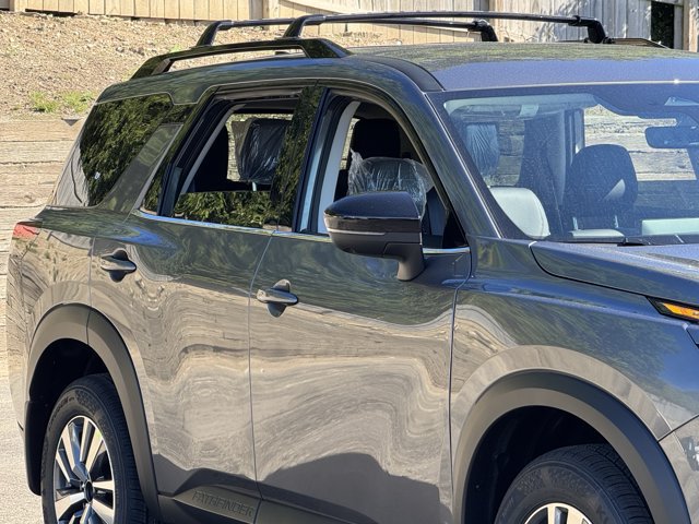 New 2026 Nissan Pathfinder SL AWD/4WD image 9