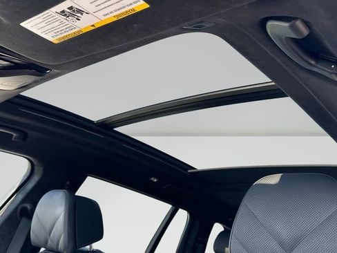 Used 2024 BMW X7 xDrive40i w/ M Sport Package image 15