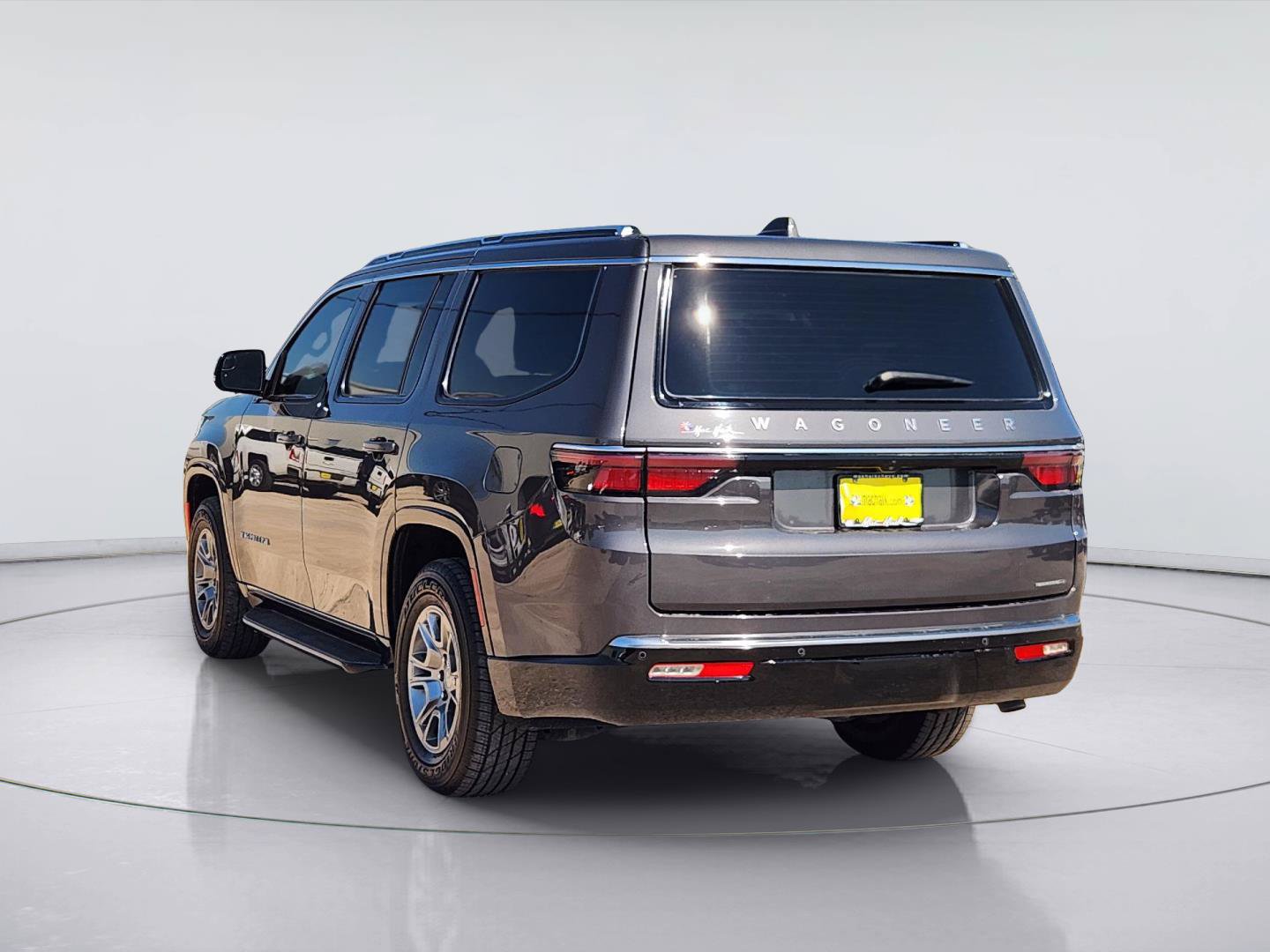Used 2022 Jeep Wagoneer Series I RWD image 5