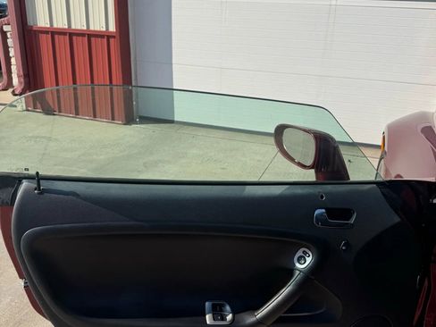 Used 2009 Pontiac Solstice GXP w/ Premium Package image 4