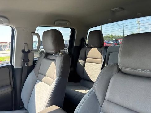 Used 2022 Nissan Frontier SV w/ Technology Package RWD image 25