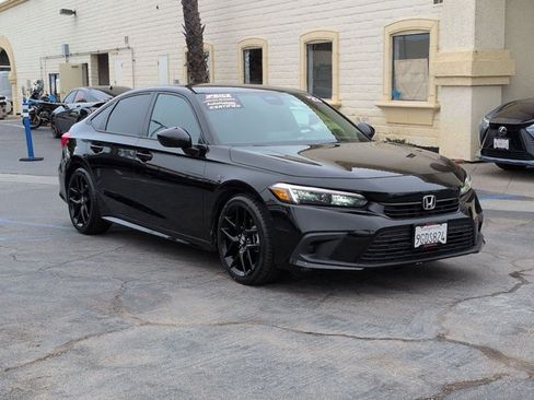 Used 2023 Honda Civic Sport image 3