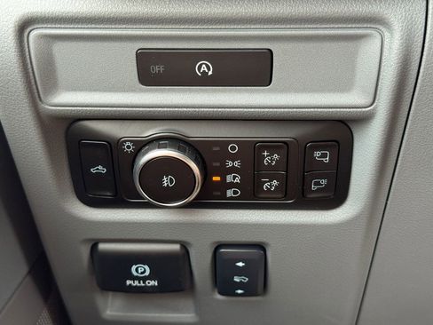 New 2025 Ford F150 Lariat w/ Equipment Group 502A High image 19