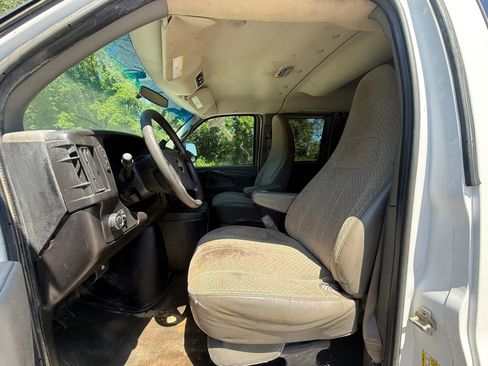 Used 2014 Chevrolet Express 3500 LT w/ LT Preferred Equipment Group RWD image 8