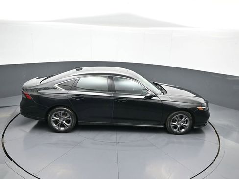 Certified 2023 Honda Accord EX image 37