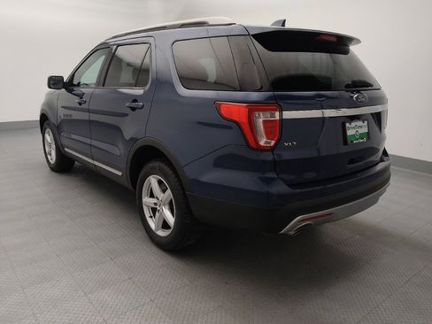 Used 2017 Ford Explorer XLT AWD/4WD image 5