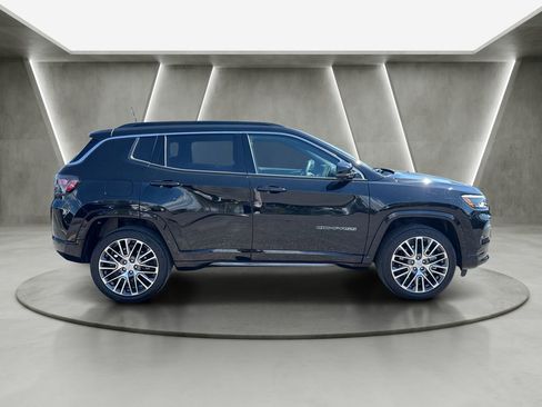 Used 2023 Jeep Compass Limited w/ Elite Group AWD/4WD image 8