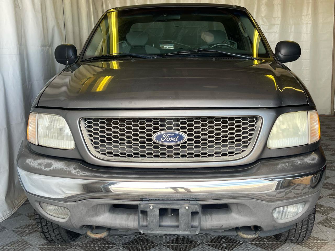 Used 2004 Ford F150 XLT AWD/4WD image 2
