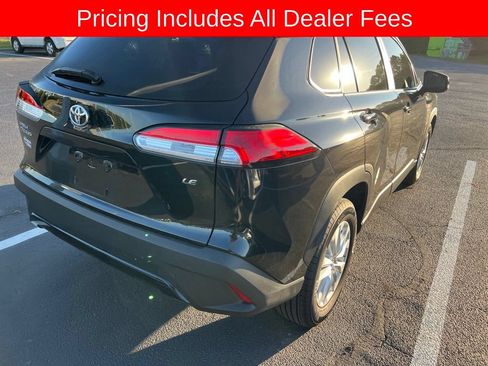 Used 2025 Toyota Corolla Cross LE FWD image 22
