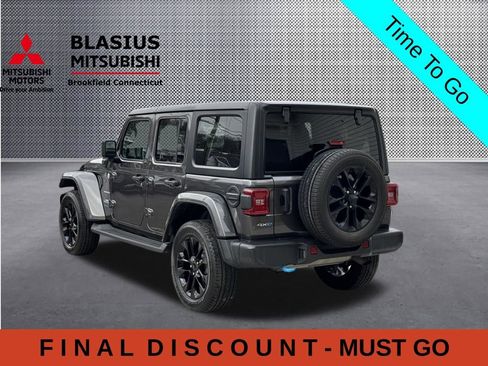Used 2023 Jeep Wrangler Unlimited Sahara w/ Cold Weather Group AWD/4WD image 6