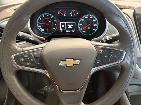 Used 2020 Chevrolet Malibu LS FWD image 19