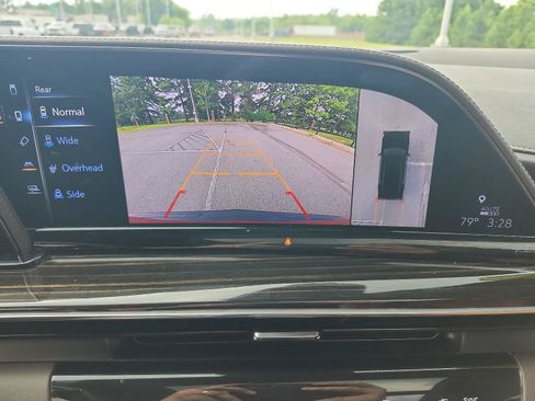 Used 2023 Cadillac Escalade Premium Luxury AWD/4WD image 20