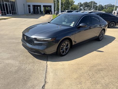 Used 2023 Honda Accord EX image 2