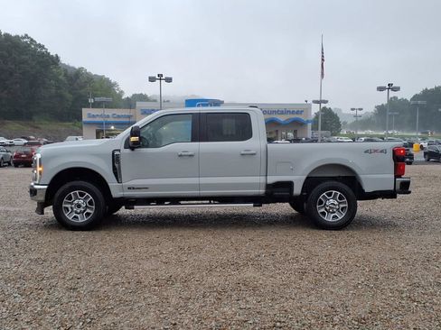 Used 2026 Ford F250 Lariat AWD/4WD image 4