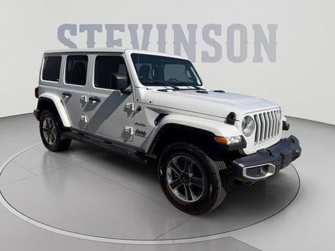 Used 2023 Jeep Wrangler Unlimited Sahara w/ Cold Weather Group AWD/4WD image 7
