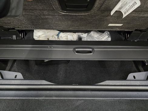 Used 2023 BMW X7 xDrive40i w/ Executive Package image 45