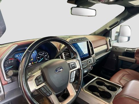 Used 2022 Ford F250 Platinum w/ FX4 Off-Road Package image 11