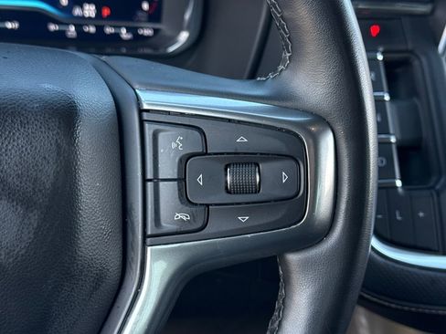 Used 2023 Chevrolet Suburban Premier image 31