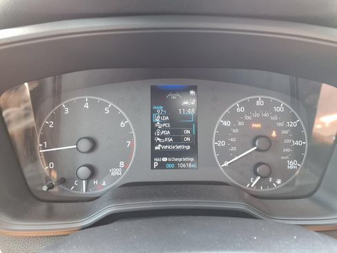 Used 2025 Toyota Corolla LE FWD image 30