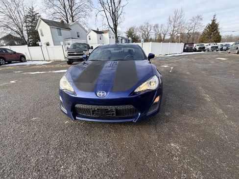 Used 2015 Scion FR-S image 3
