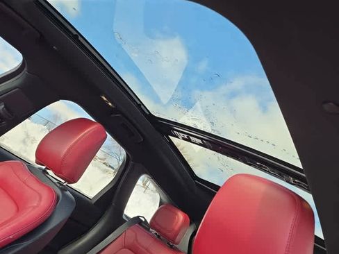 Used 2023 Lincoln Corsair Reserve w/ Equipment Group 201A image 8