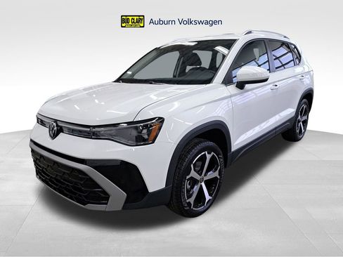 New 2025 Volkswagen Taos SEL AWD/4WD image 1